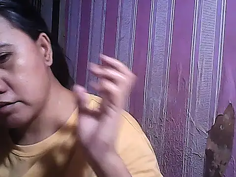 sweetsosie18 online show from September 30, 2025, 2:55 pm