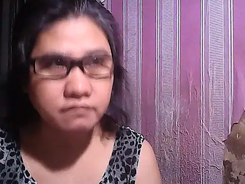 sweetsosie18 online show from October 10, 2025, 6:01 am