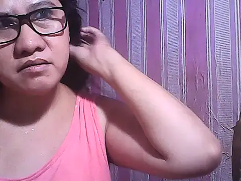 sweetsosie18 online show from November 6, 2025, 8:59 am