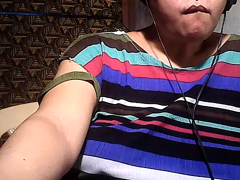 sweetsosie18 online show from January 13, 2026, 2:50 am