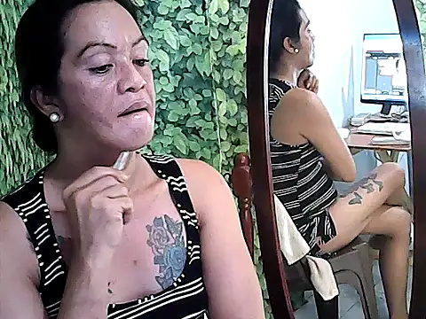 Snapshot of yummy_21xxx chatting on October 5, 2025, 4:22 am yummy 21xxx online show from October 5, 2025, 4:22 am