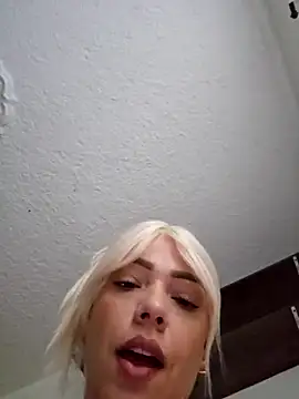 natalygolden69 online show from January 10, 2026, 12:40 pm