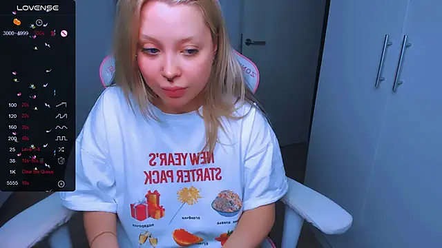 MonaLauu online show from January 16, 2025, 5:53 am