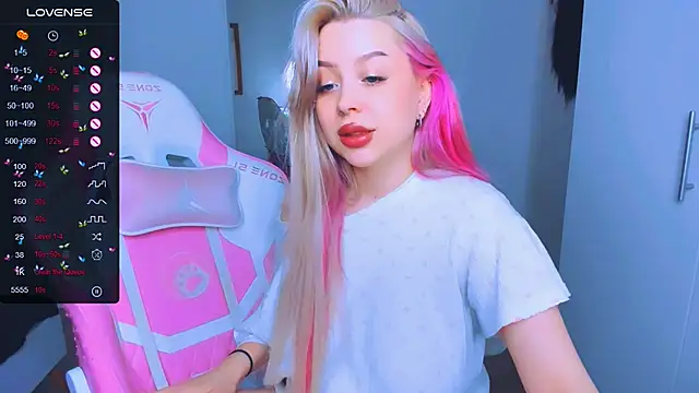 MonaLauu online show from March 19, 2025, 12:12 pm