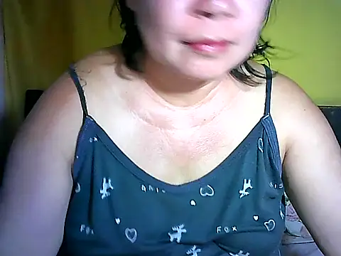 Snapshot of boobsiness chatting on October 3, 2025, 1:30 pm boobsiness online show from October 3, 2025, 1:30 pm