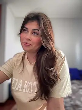 Alyaa s online show from January 6, 2025, 8:50 pm