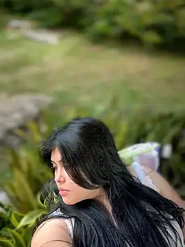 Alyaa s online show from April 1, 2026, 1:01 pm