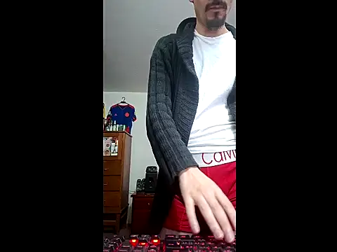 ALBEIROFOOTBALL1992 online show from March 16, 2026, 5:44 am