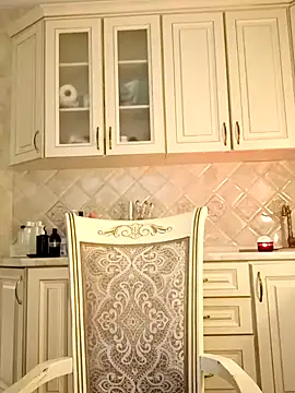 mom4you online show from February 20, 2025, 8:50 am