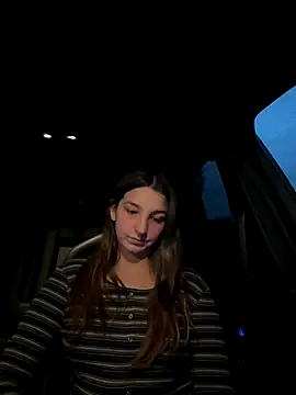 DoriDeluxe66 online show from September 9, 2025, 6:18 pm