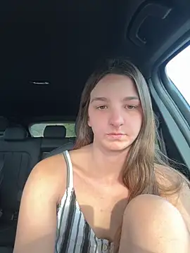 DoriDeluxe66 online show from September 21, 2025, 7:32 am