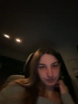 DoriDeluxe66 online show from November 24, 2025, 10:20 pm