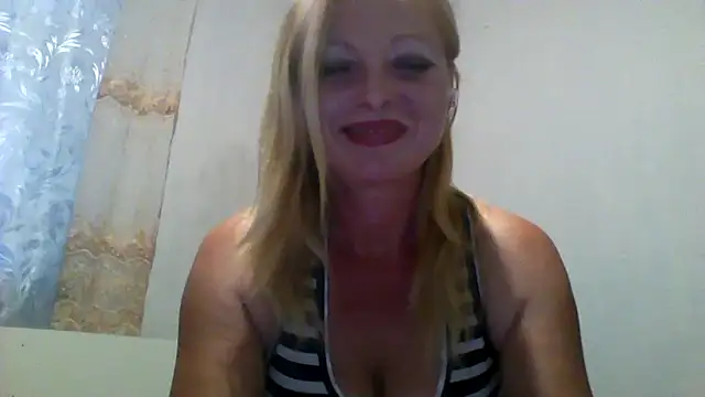 Lola 115 online show from June 11, 2026, 5:44 pm