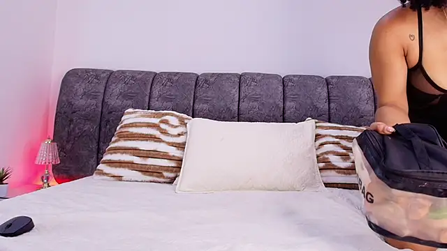 naia blessed online show from November 26, 2025, 7:15 pm