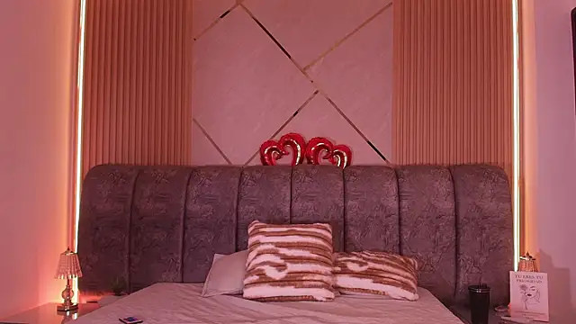 naia blessed online show from February 26, 2026, 7:13 pm