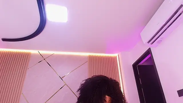 naia blessed online show from April 16, 2026, 7:14 pm