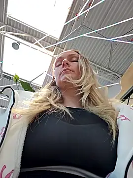 Bondgirl 013 online show from January 14, 2026, 1:28 pm