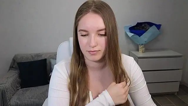 EvaMaddison online show from January 8, 2025, 3:17 pm