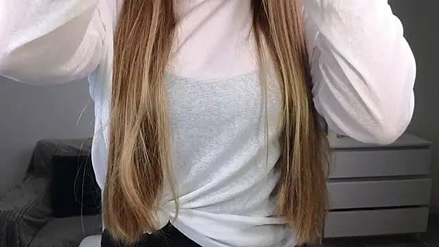 EvaMaddison online show from March 1, 2025, 4:22 pm