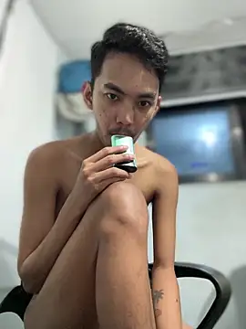 BoYofTheWorld 21 online show from March 10, 2026, 4:12 pm