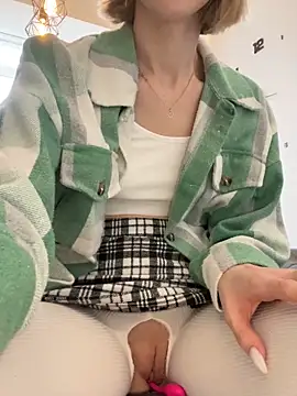 Snapshot of Feral_berry_8133 chatting on March 4, 2025, 12:33 pm Feral berry 8133 online show from March 4, 2025, 12:33 pm