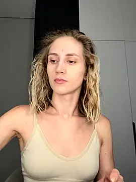 Snapshot of Feral_berry_8133 chatting on September 9, 2025, 8:19 pm Feral berry 8133 online show from September 9, 2025, 8:19 pm