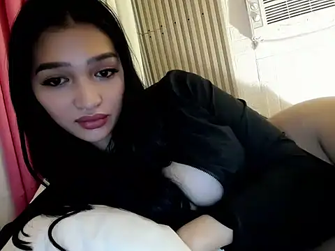 Snapshot of _caroline69 chatting on January 28, 2025, 4:18 am caroline69 online show from January 28, 2025, 4:18 am