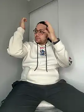 Snapshot of lucasgalacticman chatting on March 12, 2025, 12:15 pm lucasgalacticman online show from March 12, 2025, 12:15 pm