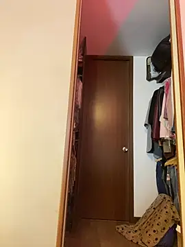 Snapshot of KateLatorre chatting on February 23, 2025, 2:18 am KateLatorre online show from February 23, 2025, 2:18 am