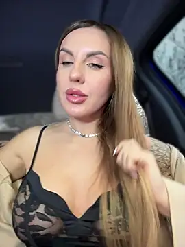 Kalli Fornia online show from November 9, 2025, 9:07 am