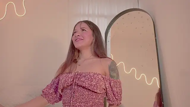 HannaMoom online show from April 20, 2026, 11:06 pm