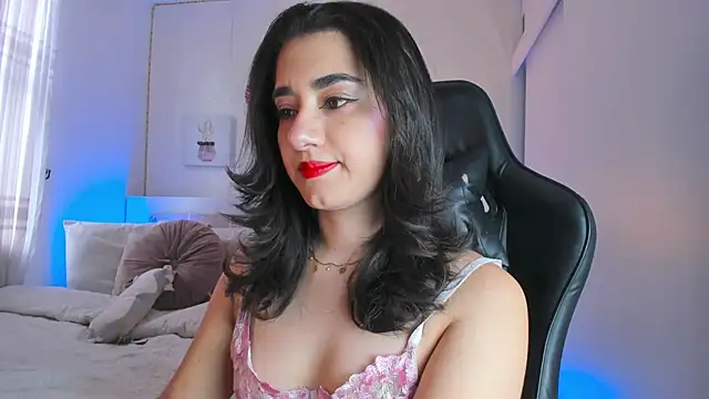 annadu011 online show from February 11, 2025, 3:18 pm