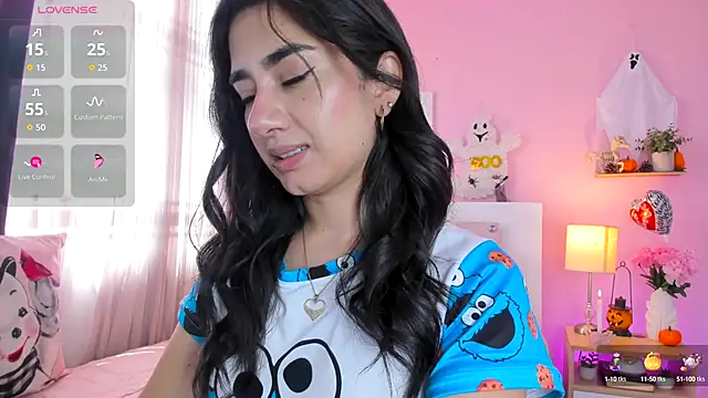 annadu011 online show from October 15, 2025, 2:06 pm