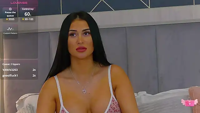 EmyLaveau online show from February 26, 2025, 9:21 am