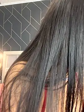 EmyLaveau online show from October 7, 2025, 9:06 am