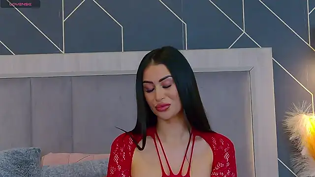 EmyLaveau online show from February 2, 2026, 6:12 am