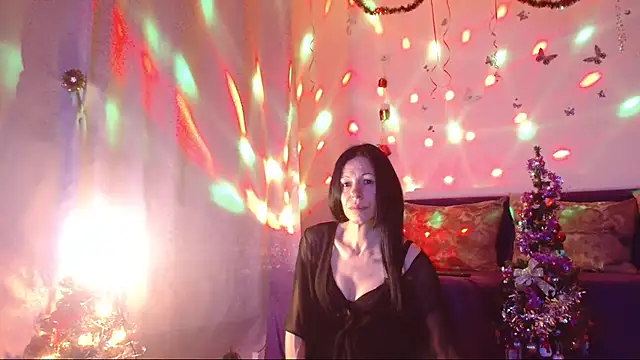 ElysaSun online show from December 22, 2025, 6:49 pm