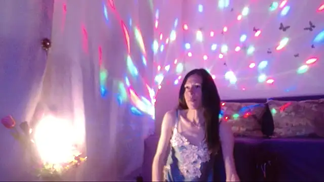 ElysaSun online show from May 17, 2026, 4:58 pm