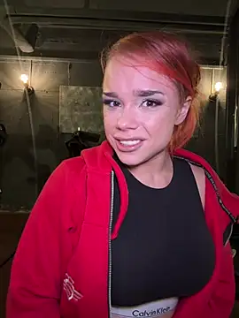 Snapshot of PennyPrincess chatting on December 19, 2024, 9:17 pm PennyPrincess online show from December 19, 2024, 9:17 pm