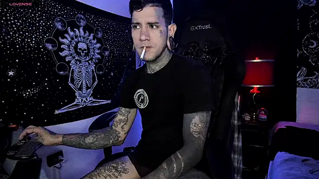 Snapshot of josh__ackerman chatting on February 28, 2025, 10:50 pm josh ackerman online show from February 28, 2025, 10:50 pm