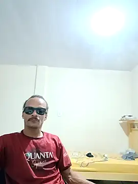 Snapshot of JamesQuaresma chatting on January 19, 2025, 2:57 am JamesQuaresma online show from January 19, 2025, 2:57 am