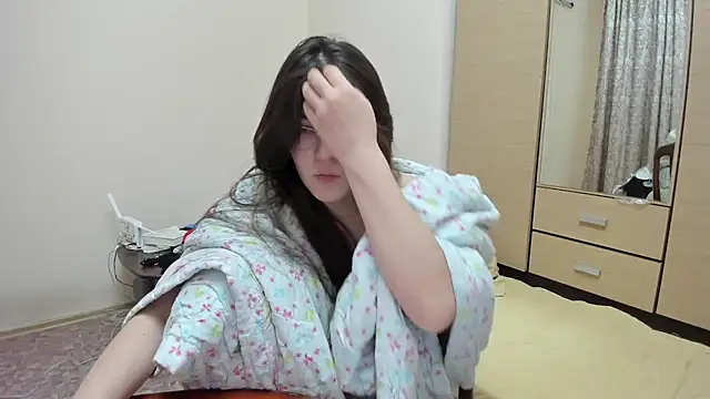 Snapshot of Riz_girl chatting on January 7, 2025, 5:31 pm Riz girl online show from January 7, 2025, 5:31 pm