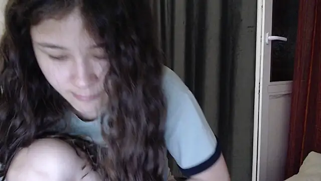 Snapshot of Riz_girl chatting on September 8, 2025, 2:38 pm Riz girl online show from September 8, 2025, 2:38 pm