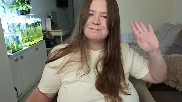 remirann  online show from September 18, 2025, 12:18 pm