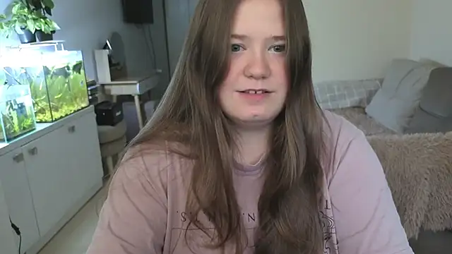 remirann  online show from September 30, 2025, 12:21 pm