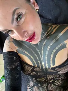 InkedBiitch online show from April 23, 2026, 12:29 pm