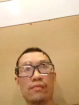 Exposedsian online show from September 26, 2025, 8:51 am