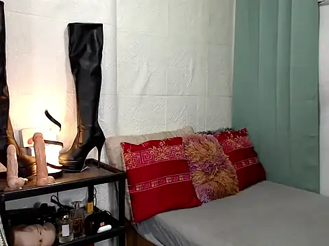 elise bloom69 online show from March 31, 2026, 5:46 pm