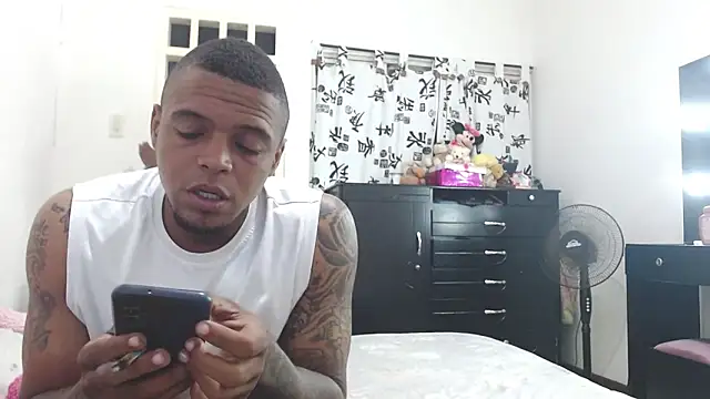 hot and naughty latin online show from February 20, 2025, 10:59 am