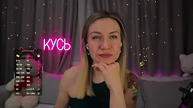  LadyMargo  online show from January 31, 2026, 7:56 pm